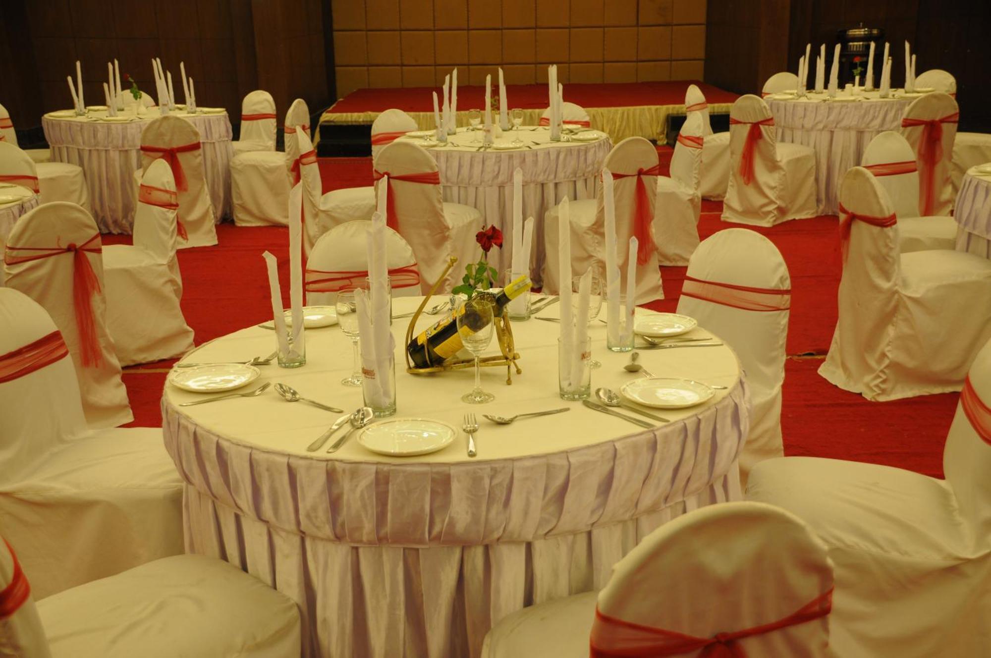 Nalapad'S Hotel Bangalore International מראה חיצוני תמונה