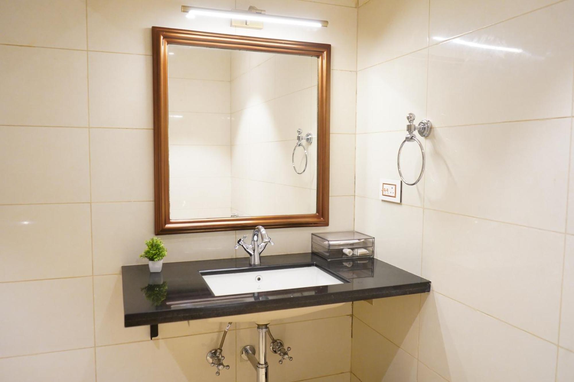 Nalapad'S Hotel Bangalore International מראה חיצוני תמונה