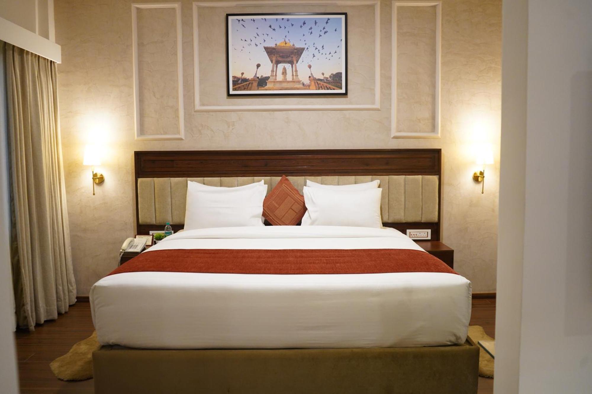Nalapad'S Hotel Bangalore International מראה חיצוני תמונה