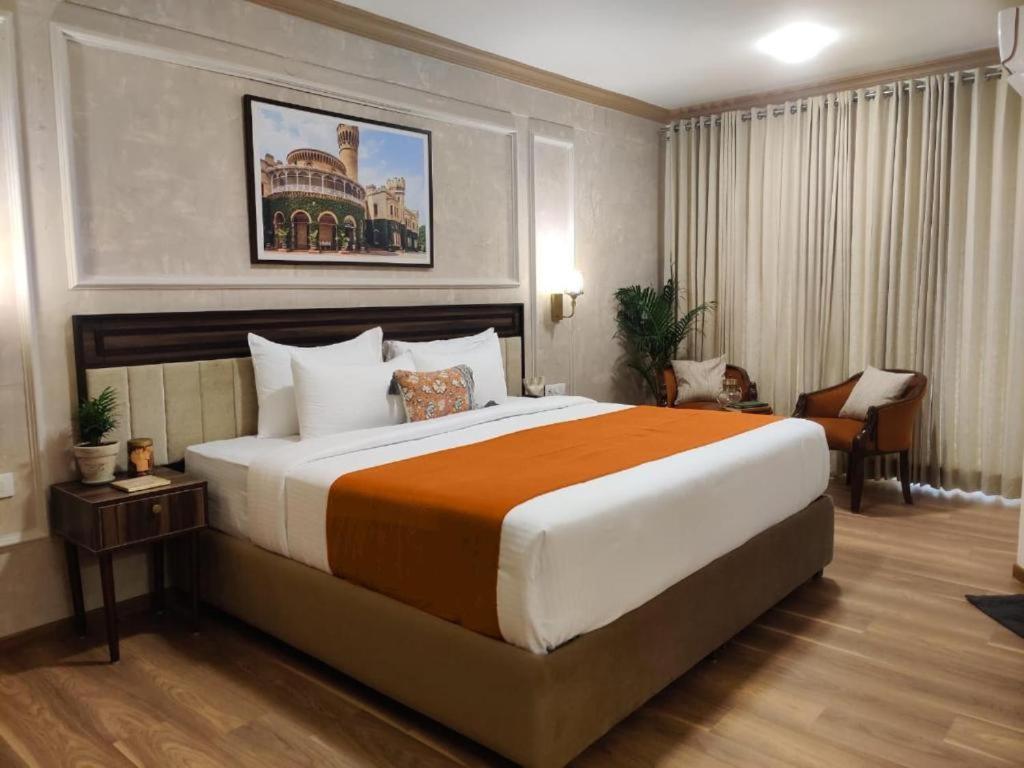 Nalapad'S Hotel Bangalore International מראה חיצוני תמונה