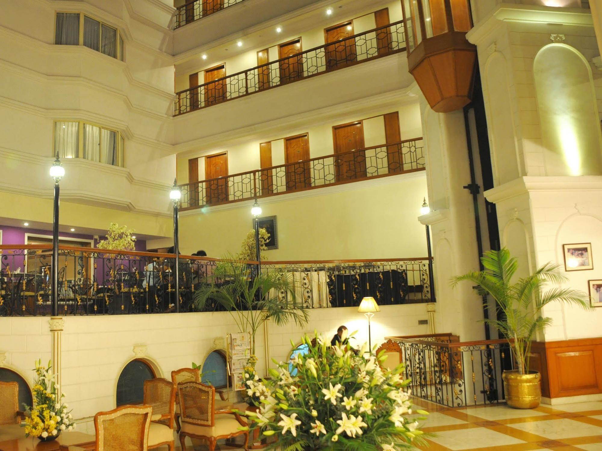 Nalapad'S Hotel Bangalore International מראה חיצוני תמונה